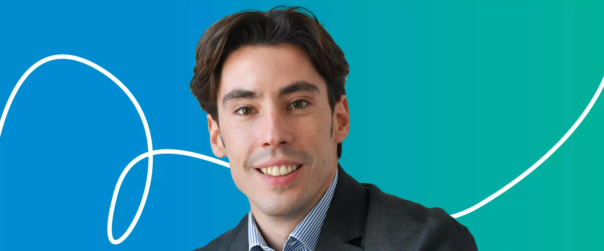 foto di Gianfranco con dietro sfondo Mundys